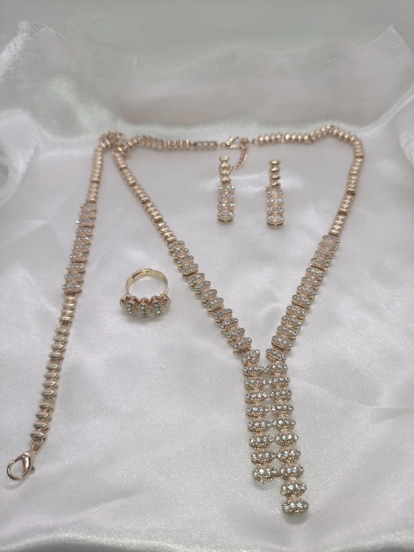 Ensemble collier 5 pièces