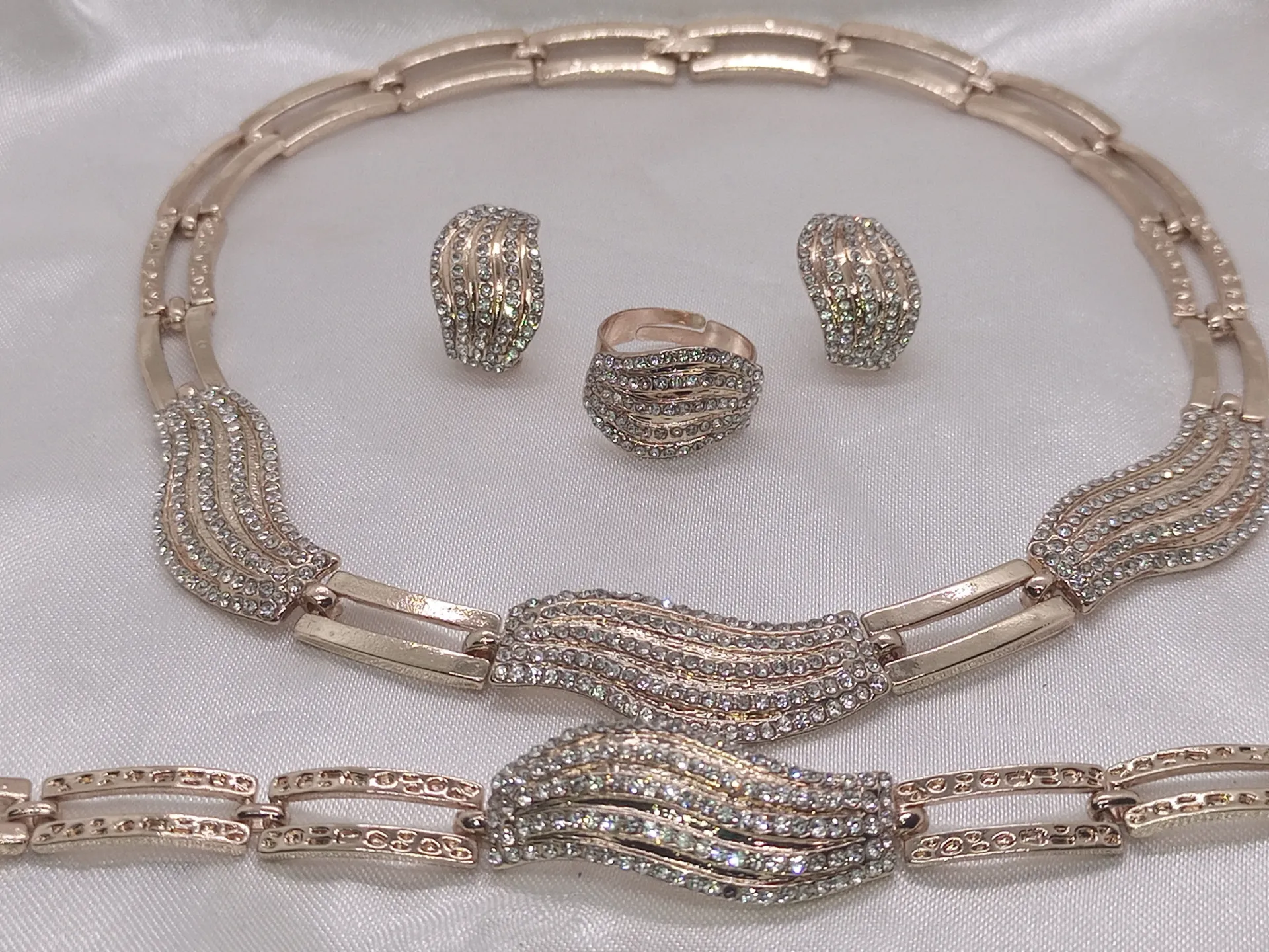 Ensemble collier 5 pièces