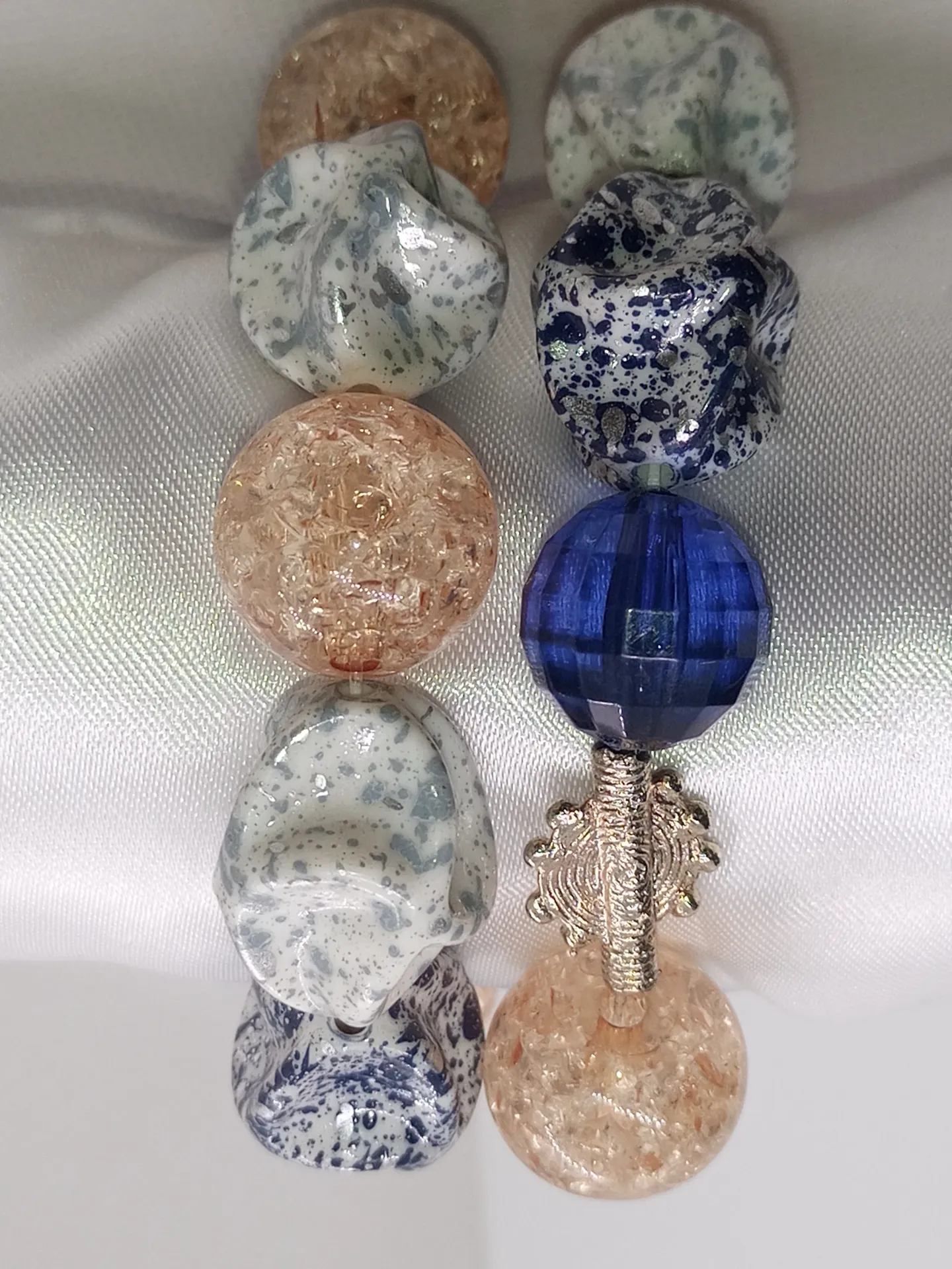 [BRAPERNADGPBGJ] Bracelets de perles blanc/gris